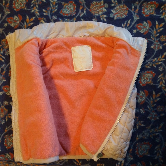 Baby puffer vest - Picture 2 of 3